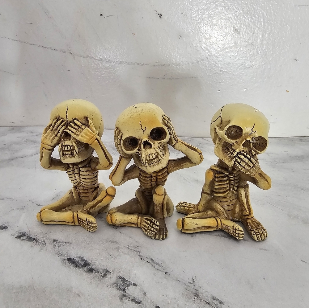 Set of 3 Skeleton Figurines See No Evil, Hear No Evil, Speak No Evil‎ Halloween